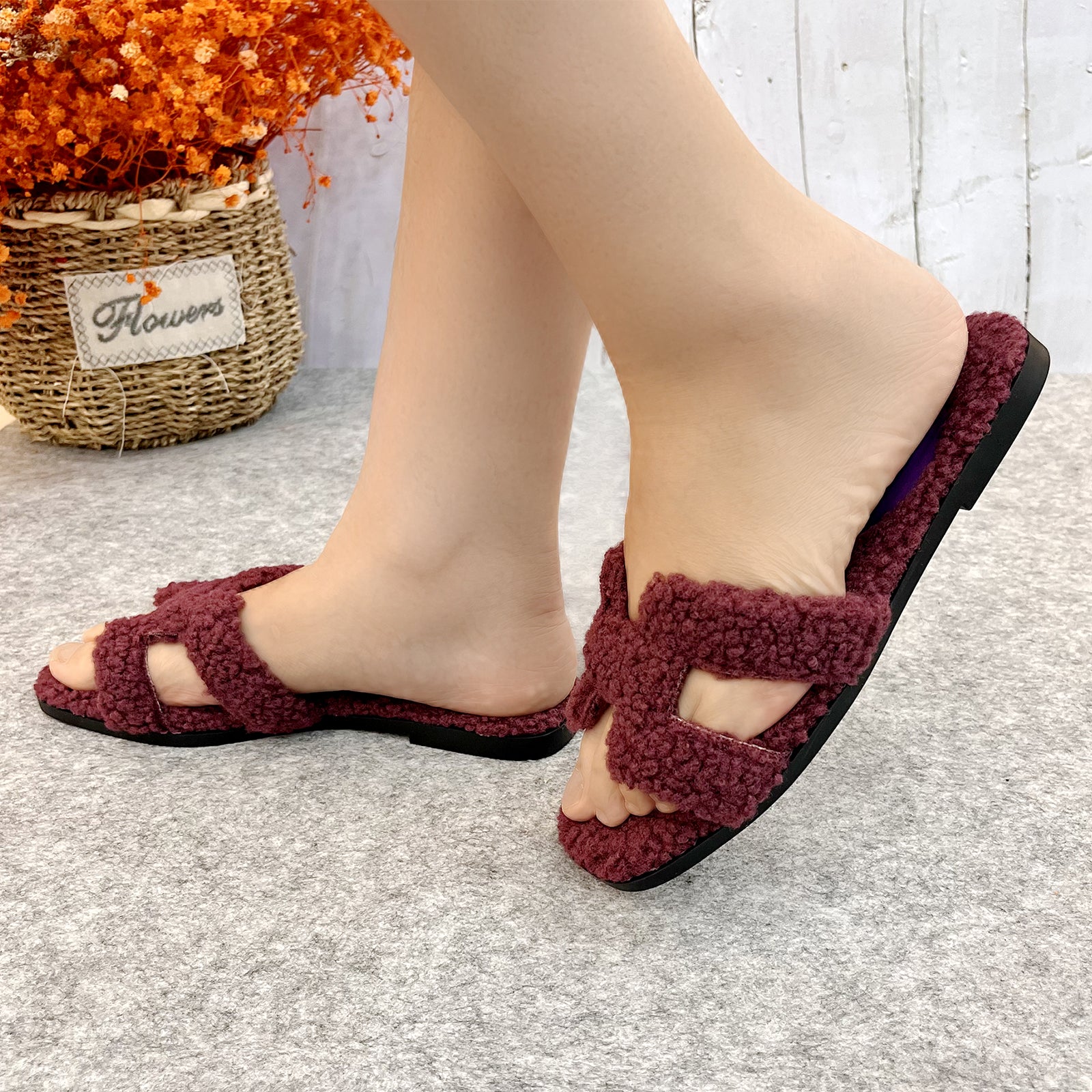 Women Furry Slipper Sandal with Warm Plush Lining for Indoor Outdoor