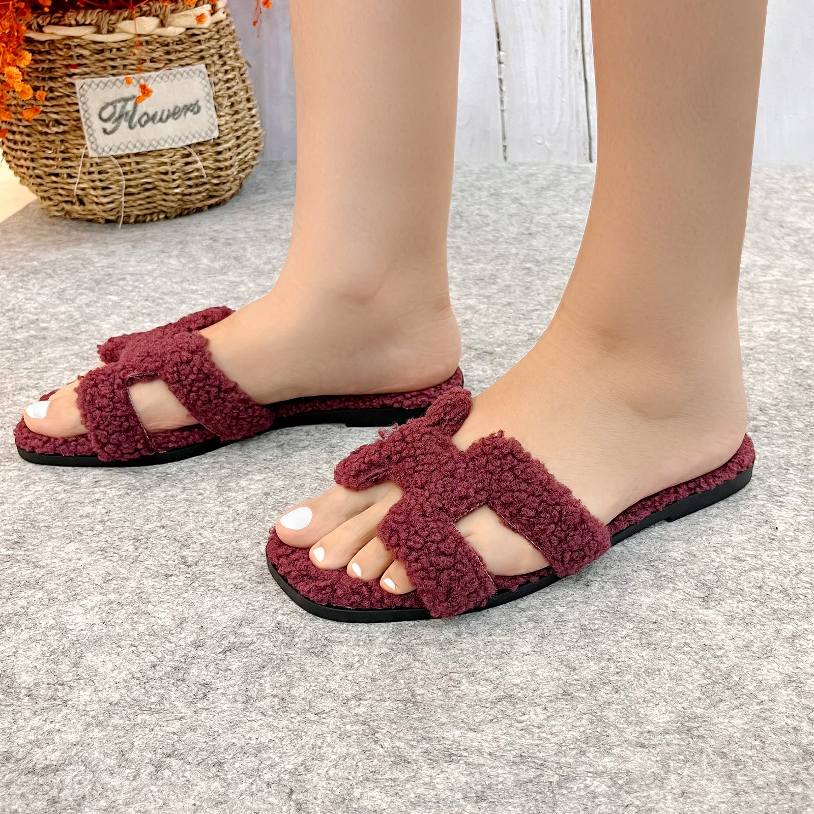 Women Furry Slipper Sandal with Warm Plush Lining for Indoor Outdoor