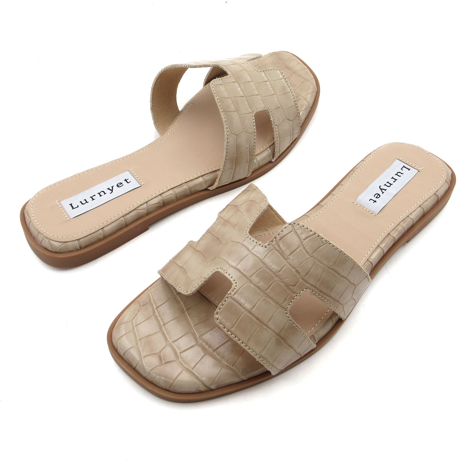 Women Cushioned Stone Pattern Flat Sandal