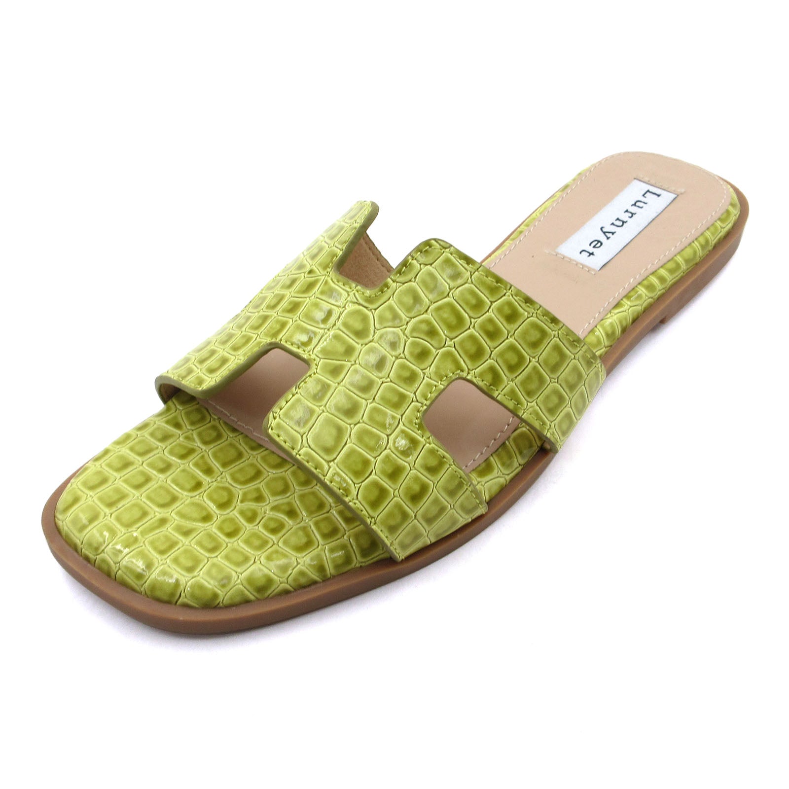 Women Cushioned Patent Rock Pattern Flat Sandals