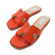 Women Cushioned Patent Rock Pattern Flat Sandals