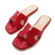 Women Cushioned Patent Rock Pattern Flat Sandals