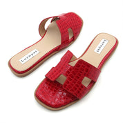 Women Cushioned Patent Rock Pattern Flat Sandals