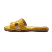 Women Cushioned Patent Rock Pattern Flat Sandals