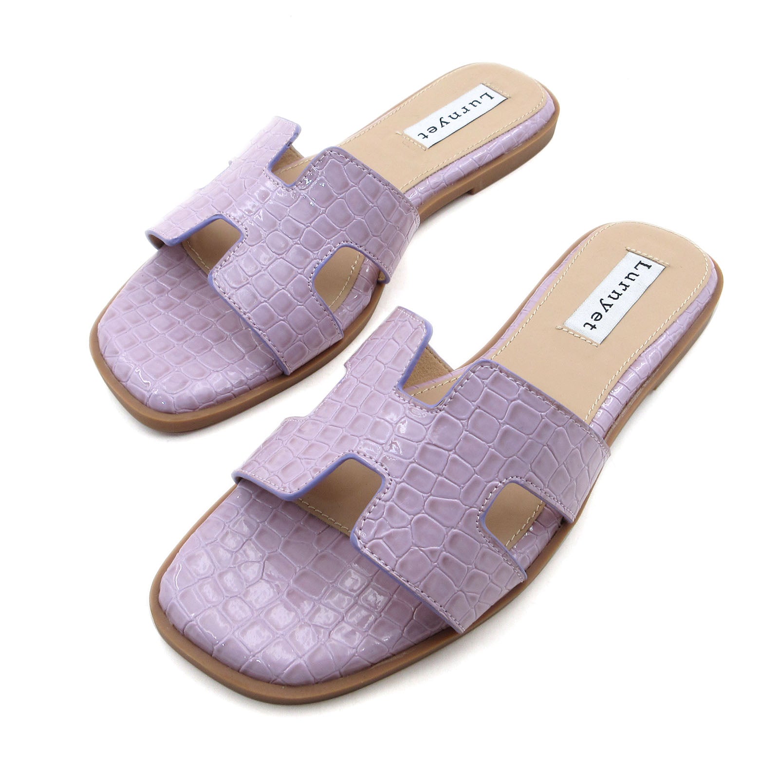 Women Cushioned Patent Rock Pattern Flat Sandals