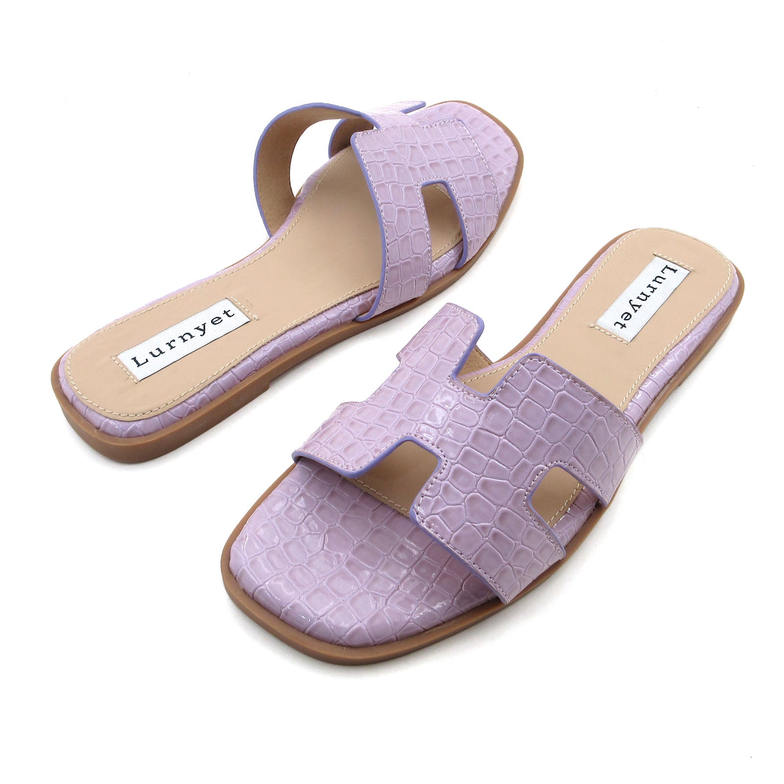 Women Cushioned Patent Rock Pattern Flat Sandals
