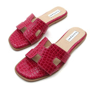Women Cushioned Patent Rock Pattern Flat Sandals