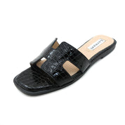 Women Cushioned Patent Rock Pattern Flat Sandals