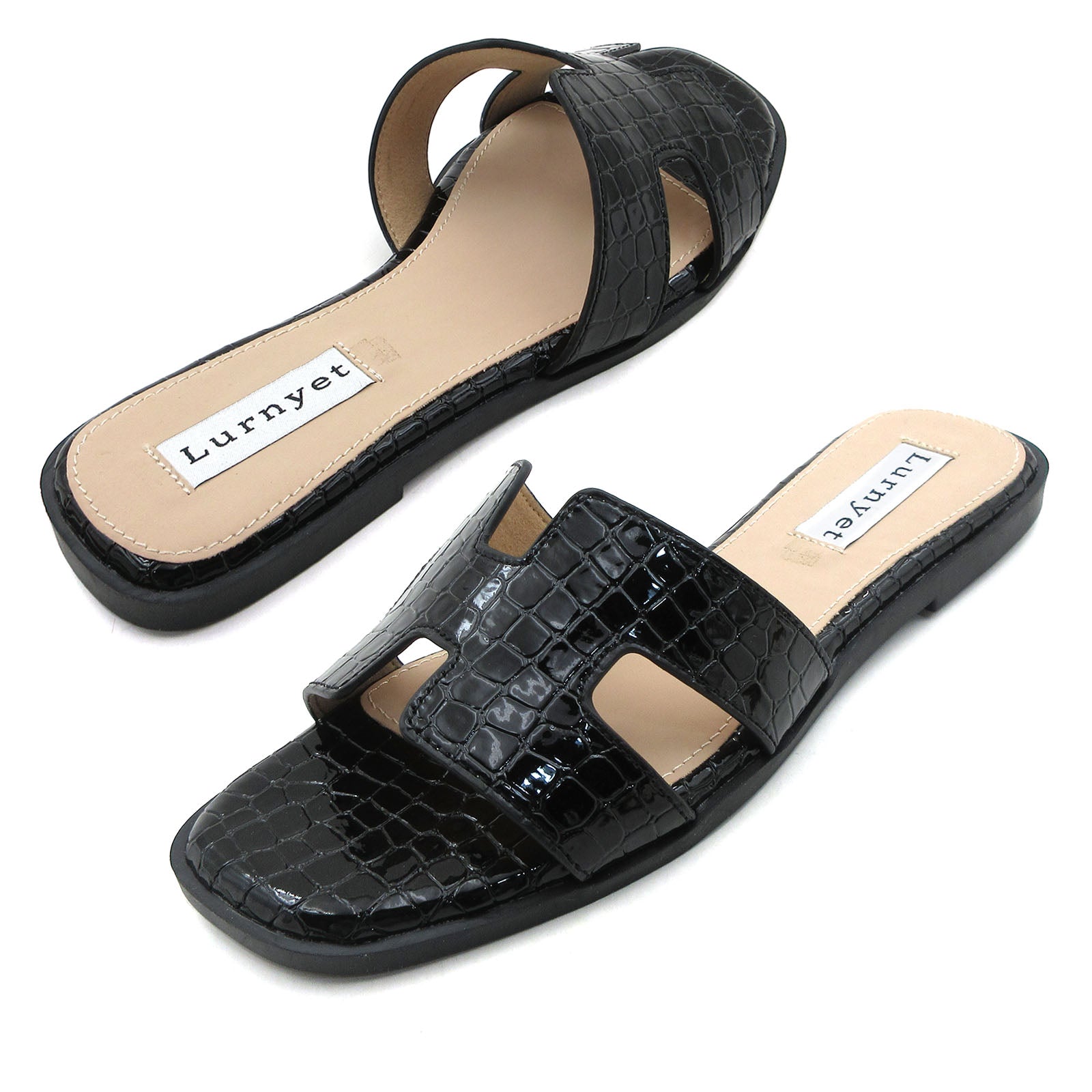 Women Cushioned Patent Rock Pattern Flat Sandals