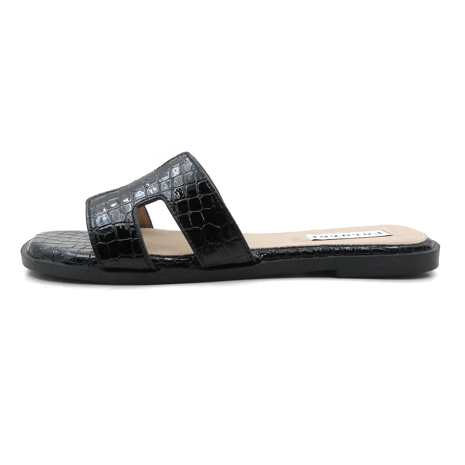 Women Cushioned Patent Rock Pattern Flat Sandals