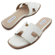 Women Cushioned Patent Rock Pattern Flat Sandals