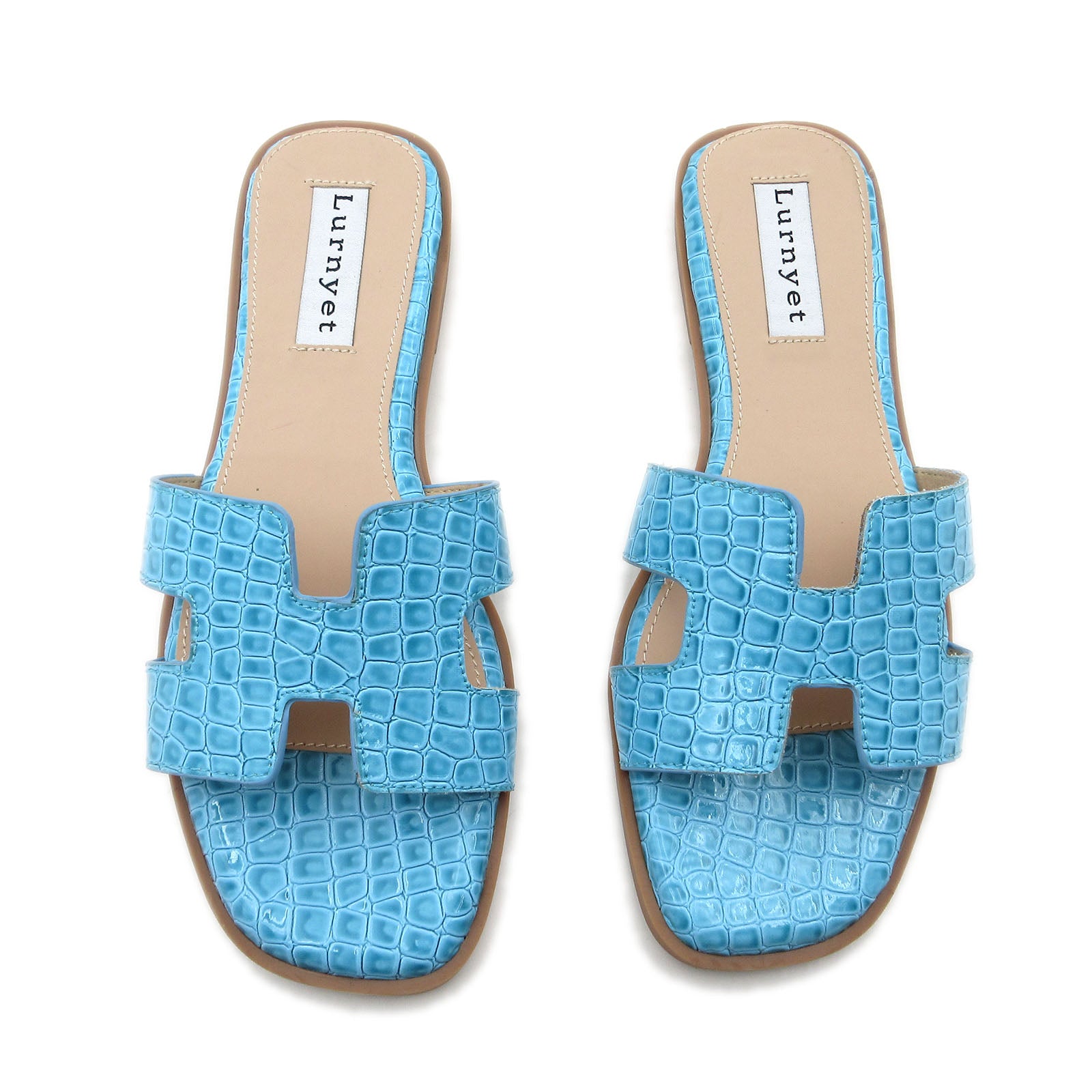 Women Cushioned Patent Rock Pattern Flat Sandals