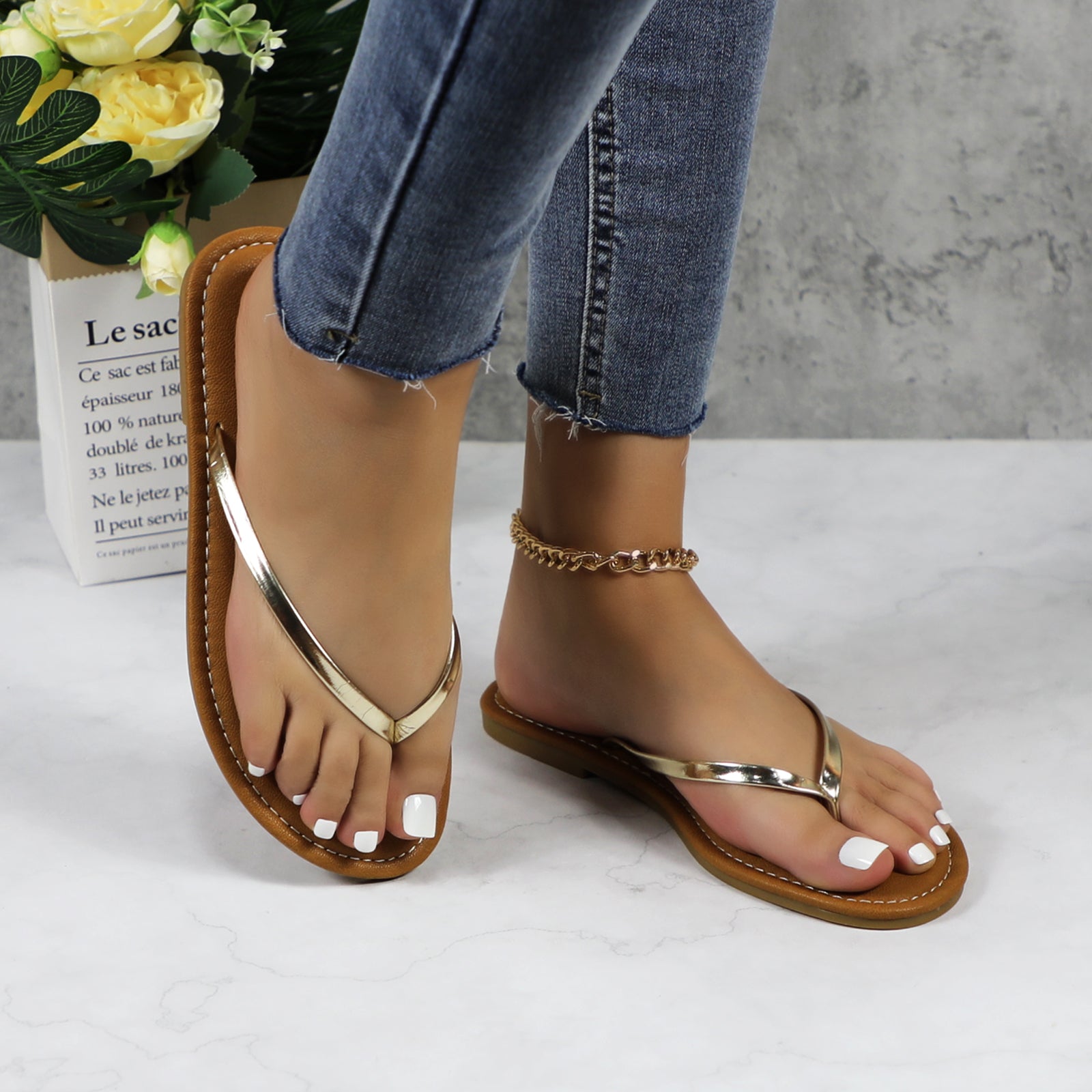 Lurnyet Women Comfor Cushion Thong Flat Sandal