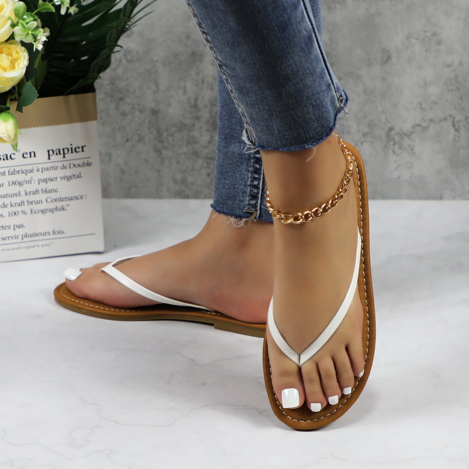 Lurnyet Women Comfor Cushion Thong Flat Sandal