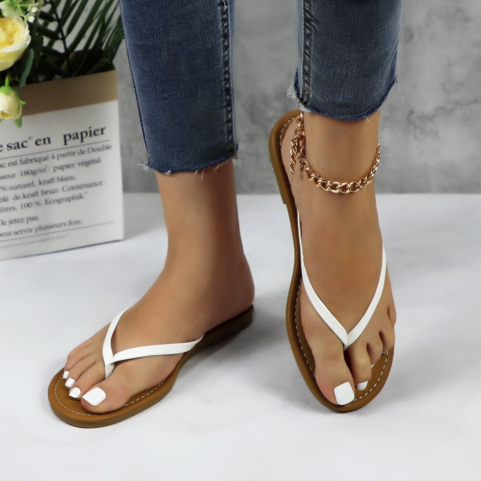 Lurnyet Women Comfor Cushion Thong Flat Sandal