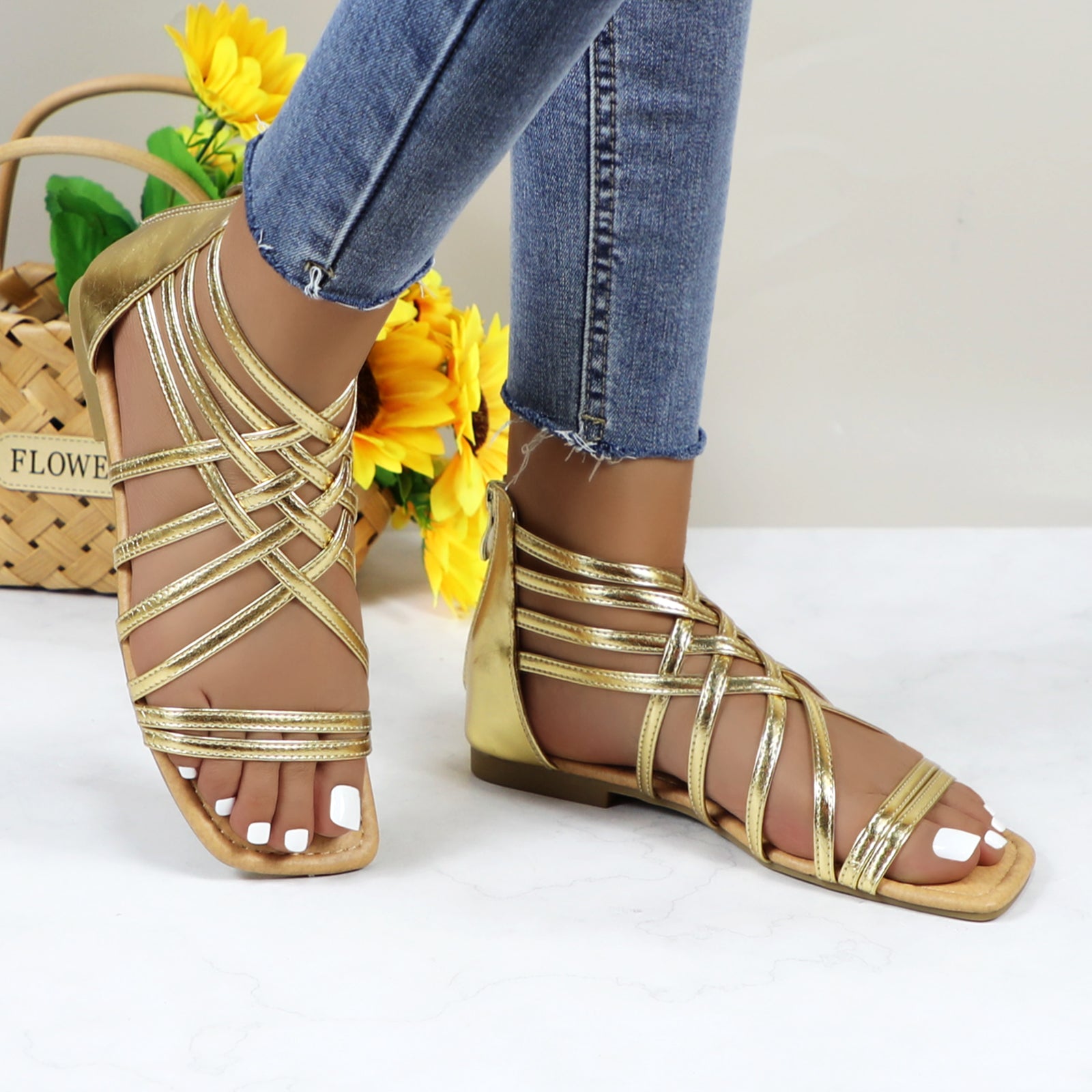 Women Roman Gladiator Muliti Straped Back Zip Design Flat Heel Sandals