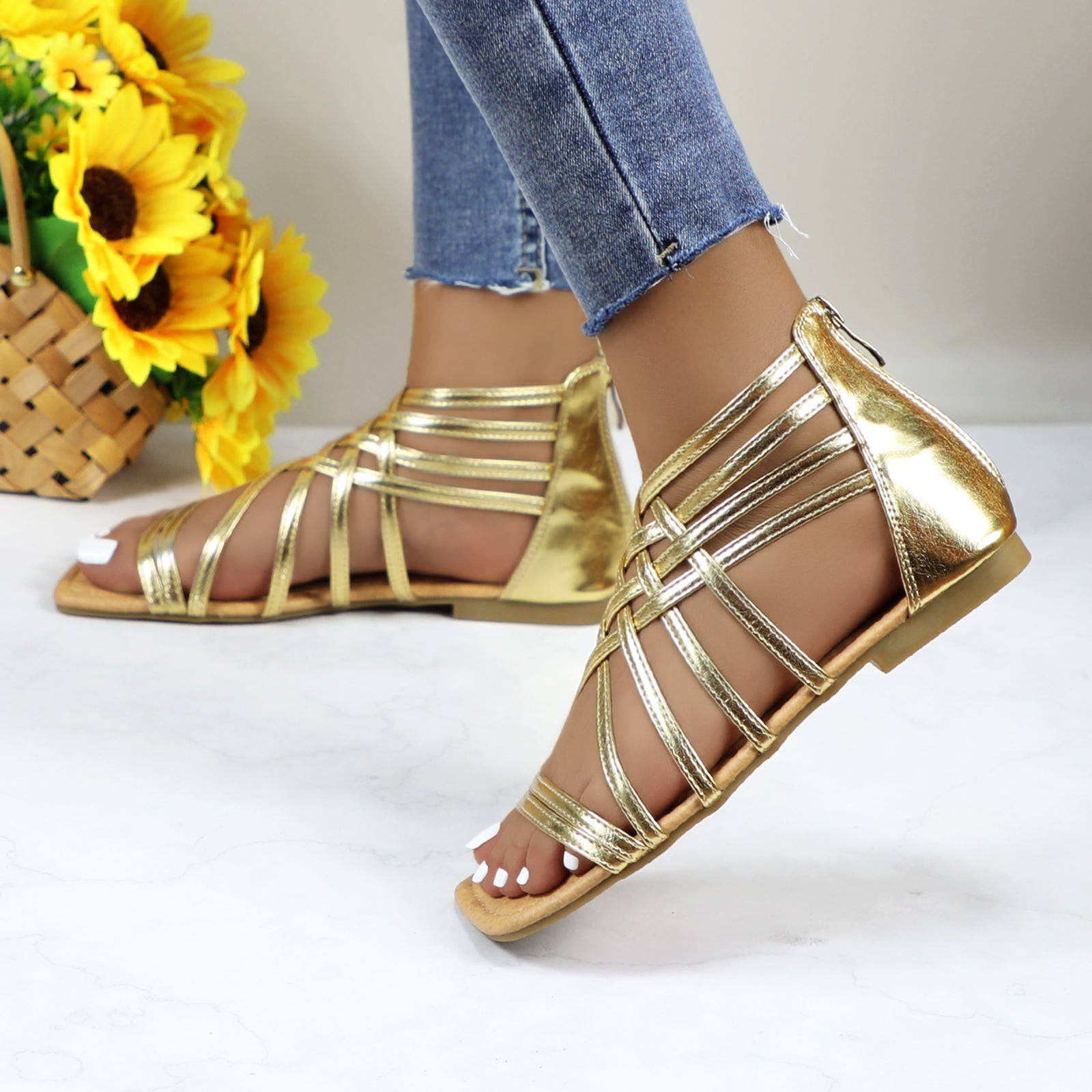 Women Roman Gladiator Muliti Straped Back Zip Design Flat Heel Sandals