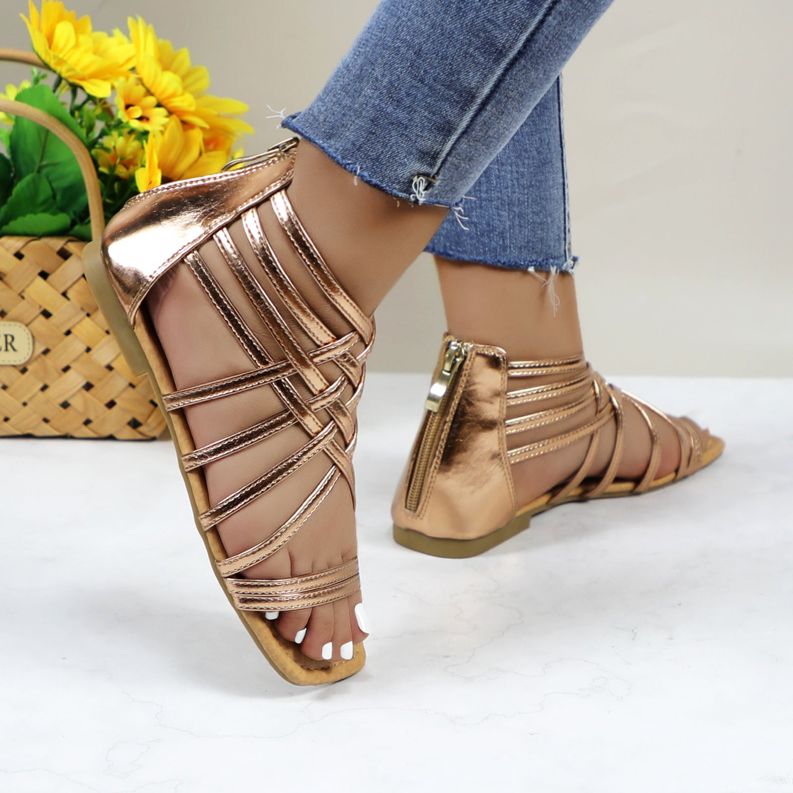 Women Roman Gladiator Muliti Straped Back Zip Design Flat Heel Sandals