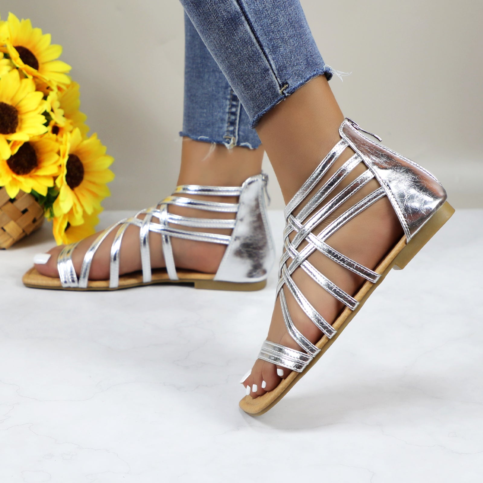 Women Roman Gladiator Muliti Straped Back Zip Design Flat Heel Sandals